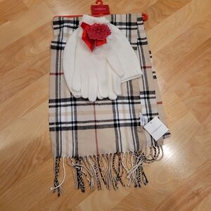 Croft & Barrow Plaid Scarf White Hat and Glove Set New